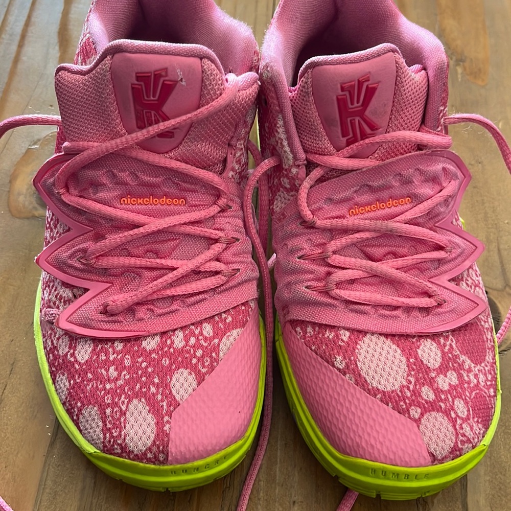 NIKE KYRIE 5 SBSP (PS) YOUNG ATHLETES SPORT CN4501-600